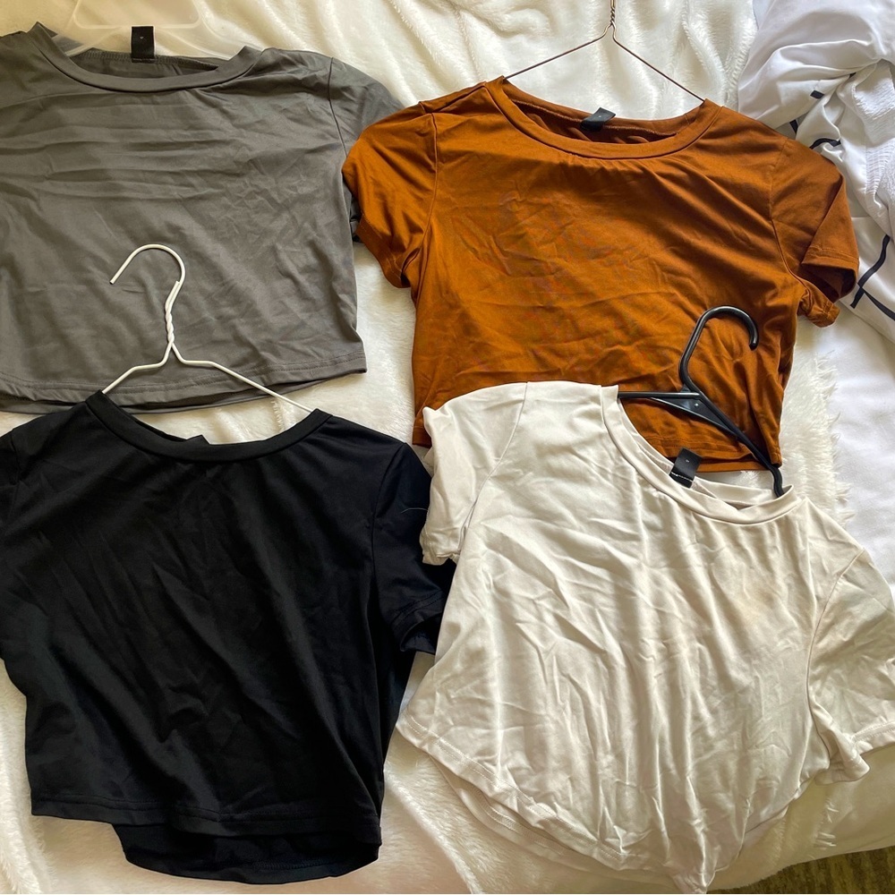 SHEIN Essence 4Pack Basic Short Sleeve Cropped Tees Size M
